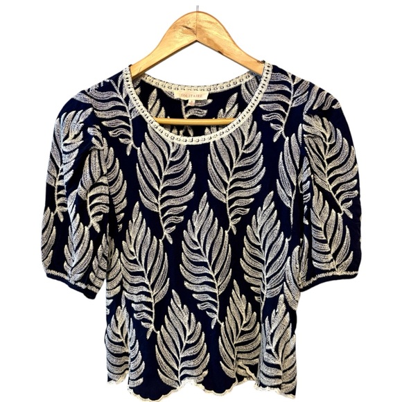 Solitaire Fern Print, Puff Sleeve, Black & White Top, Womens size small - Picture 13 of 13